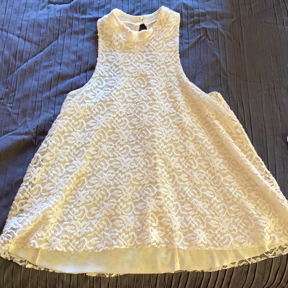 White Hollister top